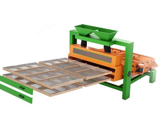 Has a double screen for better graincleaning results